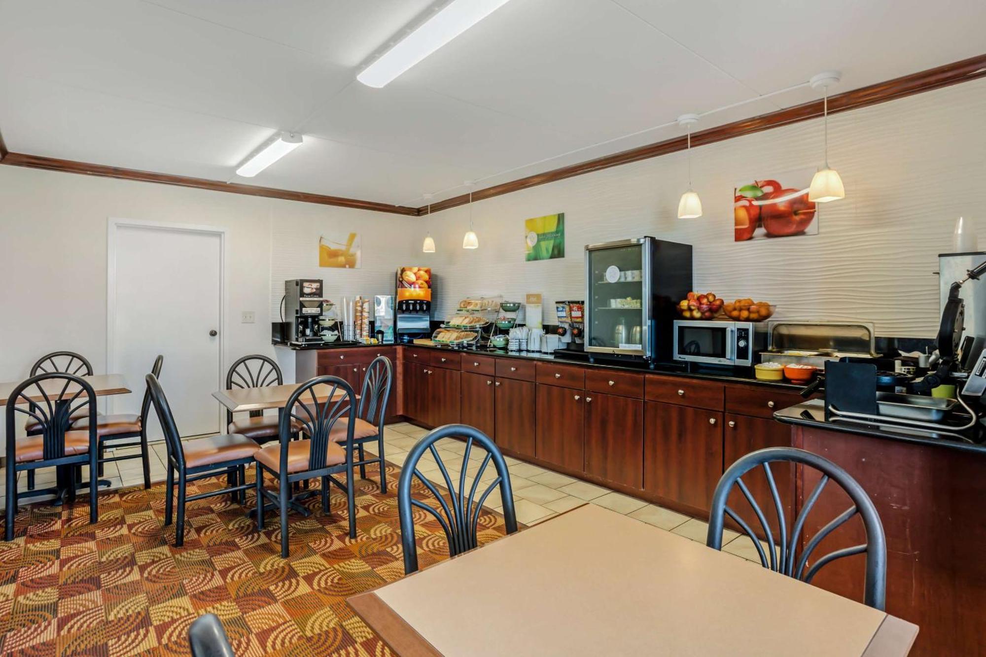 Quality Inn Enola - Harrisburg Zewnętrze zdjęcie