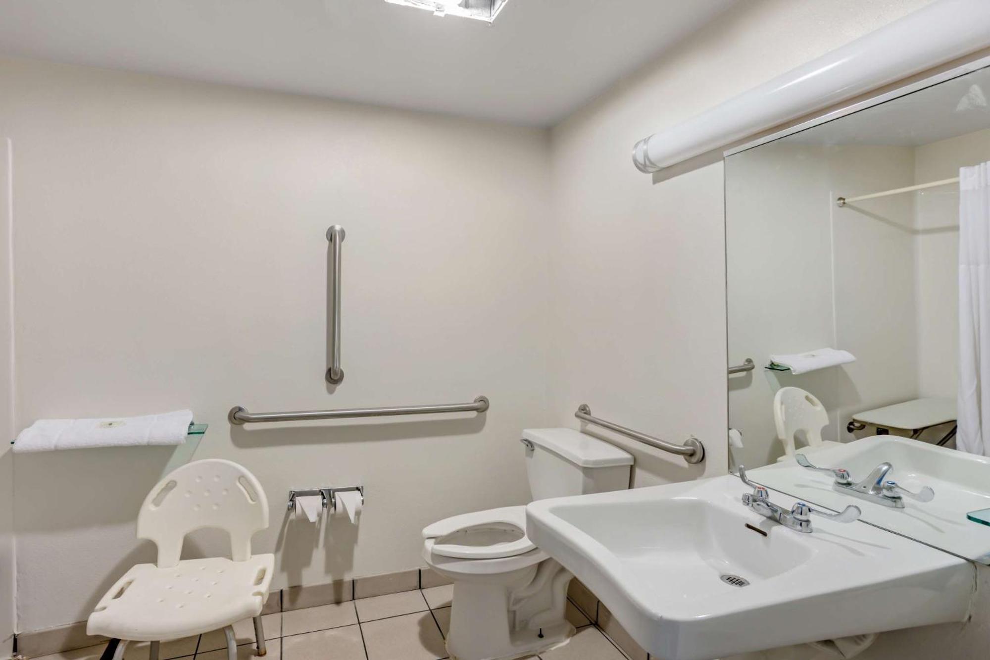 Quality Inn Enola - Harrisburg Zewnętrze zdjęcie