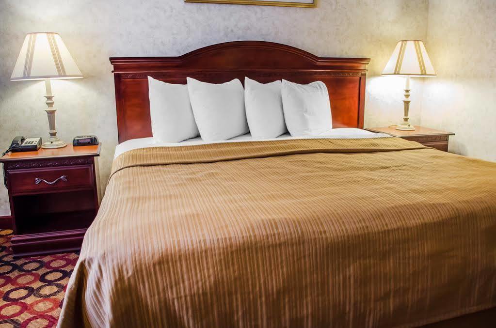 Quality Inn Enola - Harrisburg Zewnętrze zdjęcie